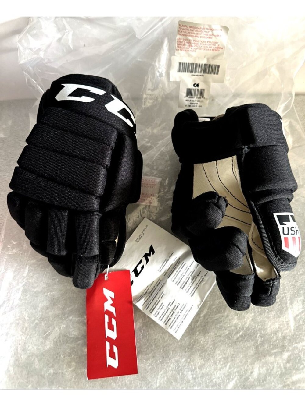 CCM USHL LTP Junior Hockey Gloves Level 3 Size 11 Black / White NEW WITH TAGS